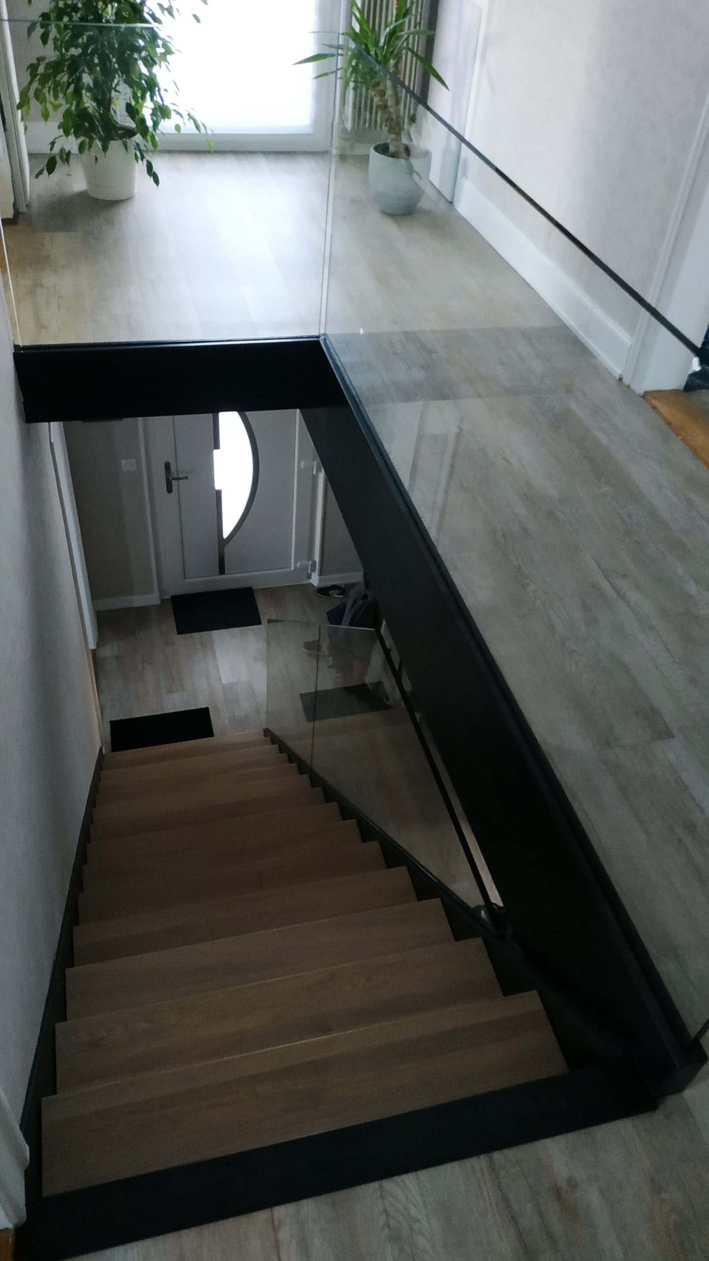 ESCALIER INT DESC SCALED | Bettinger Metallerie AVANT – APRÈS : Escalier intérieur métal et verre Pfastatt 4