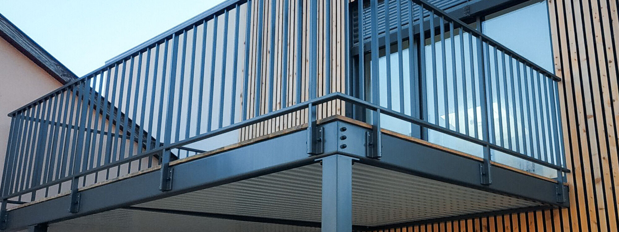 TERRASSE 9 2000X750 | Bettinger Metallerie Pourquoi choisir une terrasse métallique en Alsace ? Pfastatt